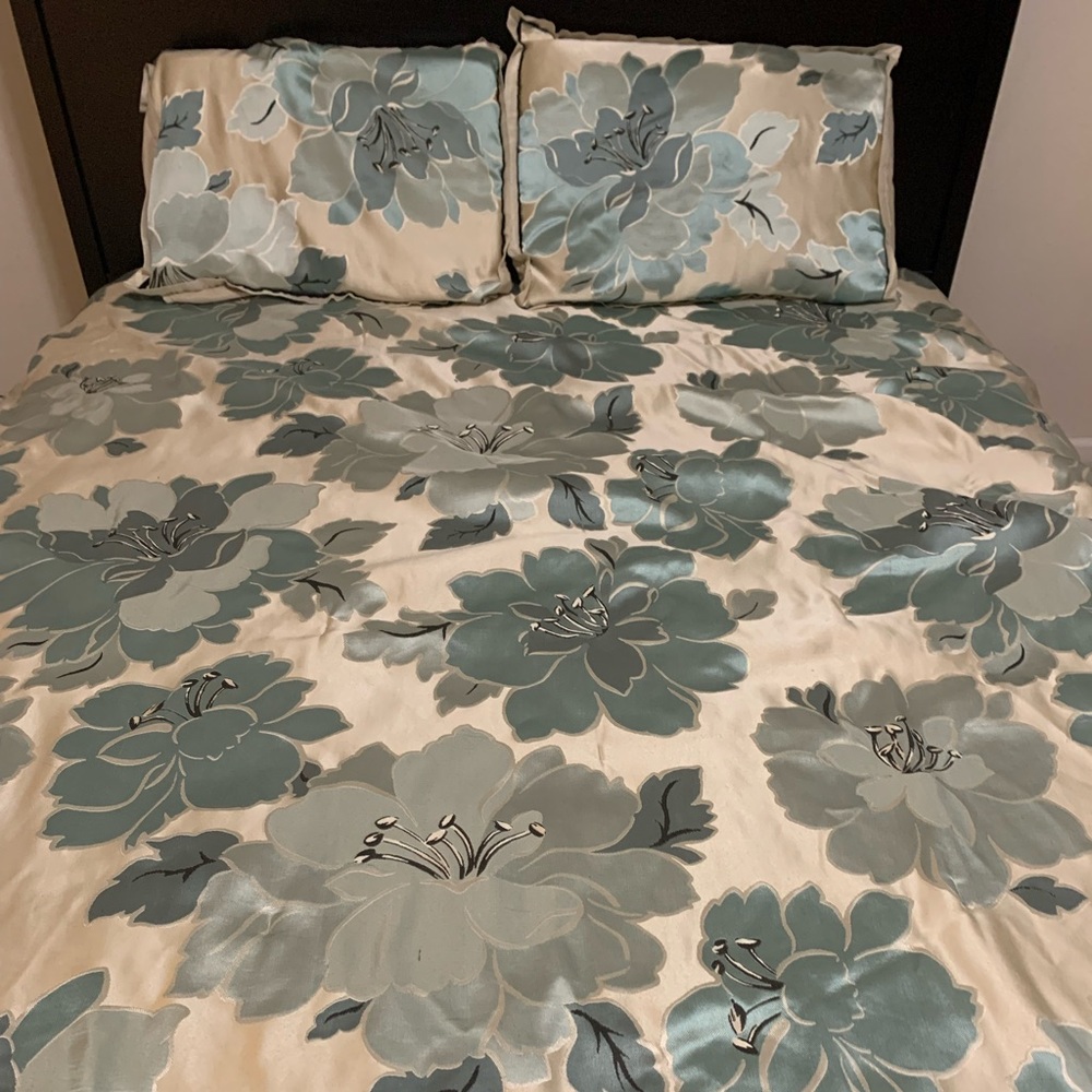 Silk like bedding set